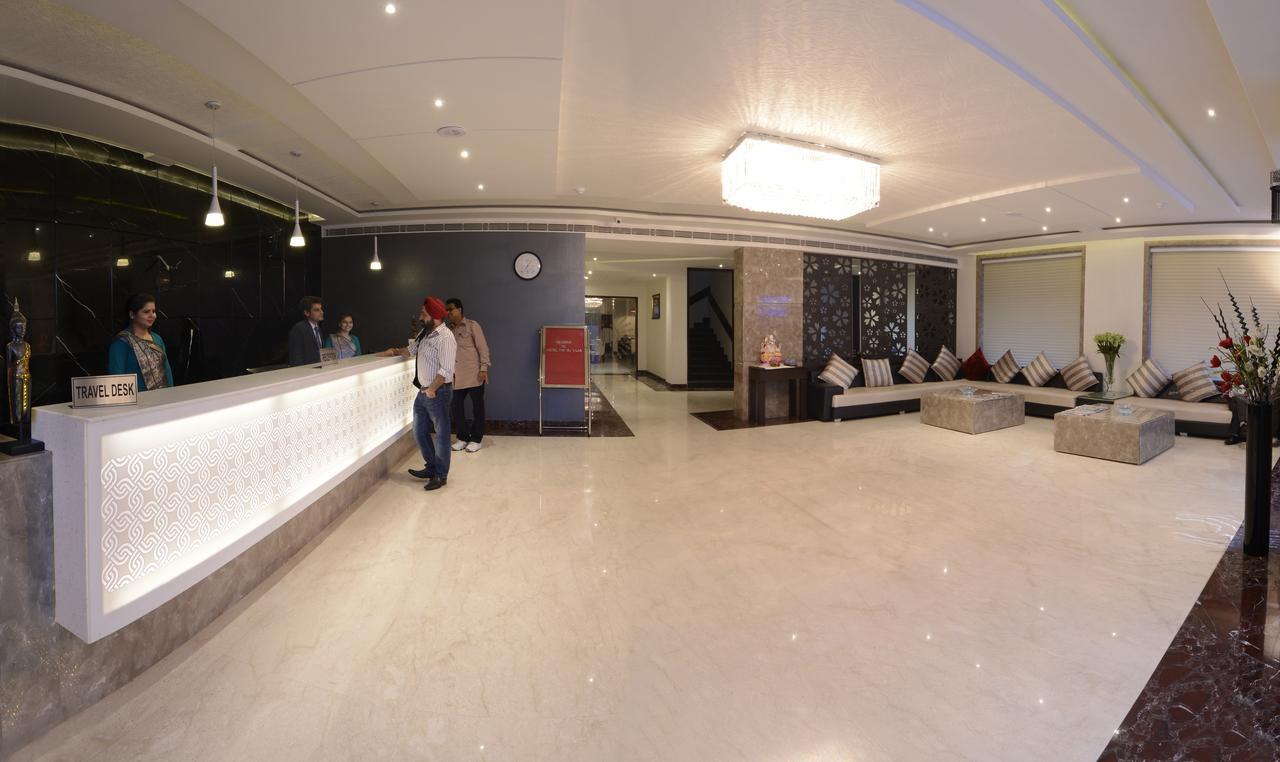 The Taj Vilas Agra  Bagian luar foto